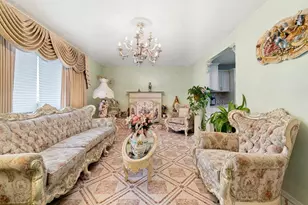 8 Monaghan Rd, Edison, NJ 08817 - Photo 11