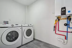 927 Pavonia Ave, Jersey City, NJ 07306 - Photo 21