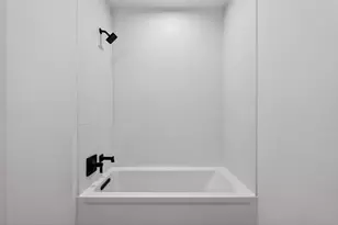 139 Christopher Columbus Dr, Jersey City, NJ 07302 - Photo 17