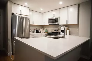 403 Hancock Ct, Edgewater, NJ 07020 - Photo 3