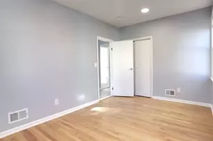 146 Clarke Ave, Jersey City, NJ 07304 - Photo 15