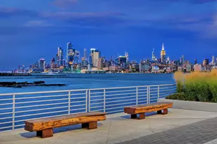 20 Newport Pkwy, Jersey City, NJ 07310 - Photo 31