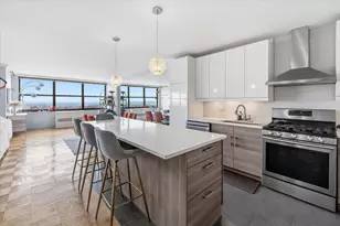 7000 Blvd E, Guttenberg, NJ 07093 - Photo 7