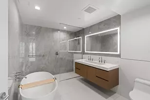 320 Adolphus Ave, Cliffside Park, NJ 07010 - Photo 9