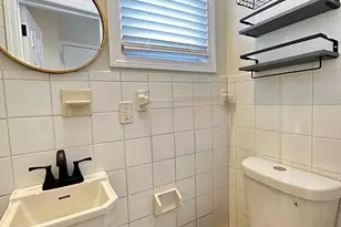 226 70th St, Guttenberg, NJ 07093 - Photo 3