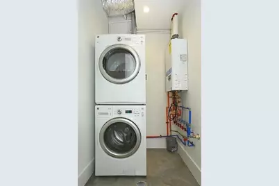 8 Erie St #203, Jersey City, NJ 07302 - Photo 7