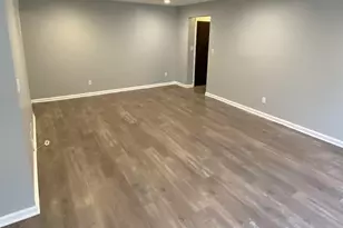 16 N End Dr, Secaucus, NJ 07094 - Photo 9