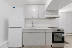 199 Freeman Ave, Jersey City, NJ 07306 - Photo 11