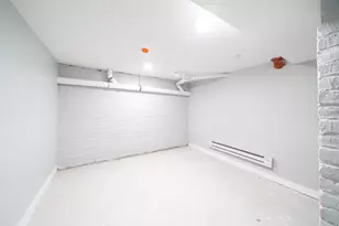 195 Liberty Ave, Jersey City, NJ 07306 - Photo 33