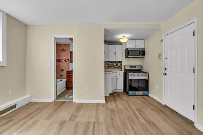 305 Cator Ave #1B, Jersey City, NJ 07305 - Photo 9