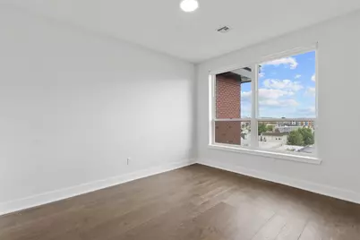 250 Avenue E #305, Bayonne, NJ 07002 - Photo 13