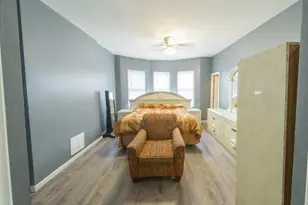 17 Bayside Pl, Jersey City, NJ 07305 - Photo 7