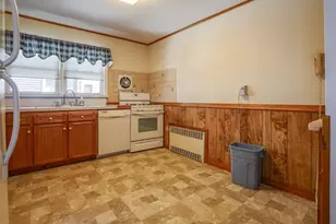 173 Cambridge Ave, Jersey City, NJ 07307 - Photo 3