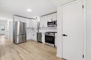 212 Seaview Ave, Jersey City, NJ 07305 - Photo 3