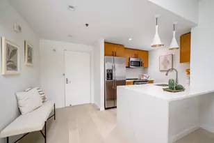 102 Christopher Columbus Dr, Jersey City, NJ 07302 - Photo 11