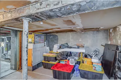 77 Wallis Ave, Jersey City, NJ 07306 - Photo 21