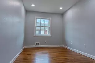 132 W 32nd St, Bayonne, NJ 07002 - Photo 11