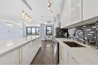 10 Huron Ave #8J, Jersey City, NJ 07306 - Photo 9