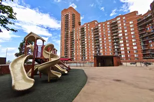 1009 Harmon Cove Tower, Secaucus, NJ 07094 - Photo 21