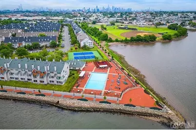 29 Walnut St, Jersey City, NJ 07305 - Photo 15