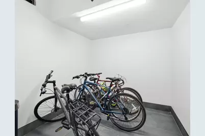 327 Communipaw Ave #302, Jersey City, NJ 07304 - Photo 19