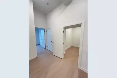 141 Christopher Columbus Dr #4, Jersey City, NJ 07302 - Photo 9