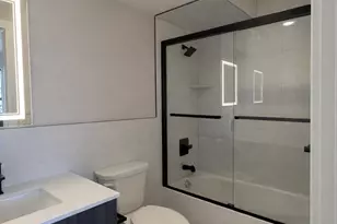 207 39th St, Union City, NJ 07087 - Photo 5