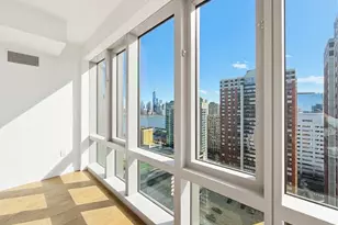 75 Park Ln S, Jersey City, NJ 07310 - Photo 3