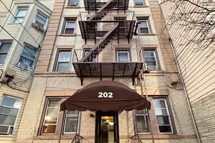 202 28th St, Union City, NJ 07087 - Photo 1