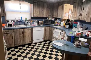 17 West Dr, Bayonne, NJ 07002 - Photo 11