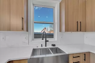 206 Clendenny Ave, Jersey City, NJ 07304 - Photo 11