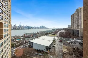 7004 Blvd E, Guttenberg, NJ 07093 - Photo 5
