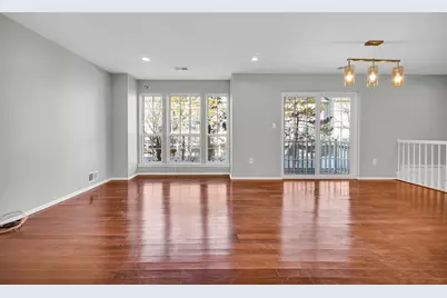 40 Cottonwood St, Jersey City, NJ 07305 - Photo 5