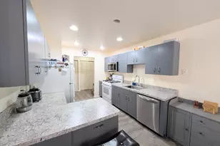 125 Riverview Ct, Secaucus, NJ 07094 - Photo 7