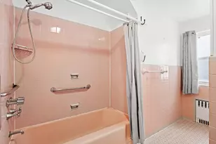 97 Riverview Dr, Cliffside Park, NJ 07010 - Photo 17