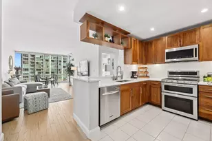 20 Newport Pkwy, Jersey City, NJ 07310 - Photo 3