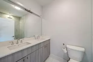 225 Columbia Ave, Jersey City, NJ 07307 - Photo 19