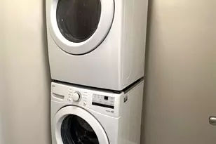 25 Wallis Ave, Jersey City, NJ 07306 - Photo 11