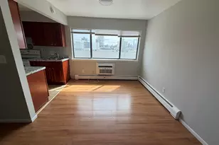 230 68th St, Guttenberg, NJ 07093 - Photo 3