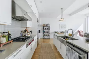 9 Somerset Ln, Edgewater, NJ 07020 - Photo 11