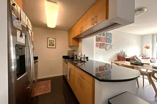 102 Christopher Columbus Dr, Jersey City, NJ 07302 - Photo 9