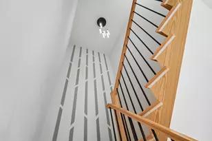 252 Bowers St, Jersey City, NJ 07307 - Photo 15