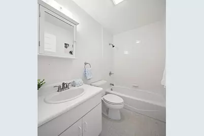 207 Shearwater Ct West #66, Jersey City, NJ 07305 - Photo 21