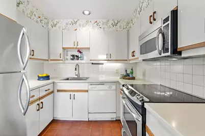207 Shearwater Ct West #66, Jersey City, NJ 07305 - Photo 11