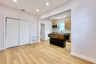 130 Beach St, Jersey City, NJ 07307 - Photo 9