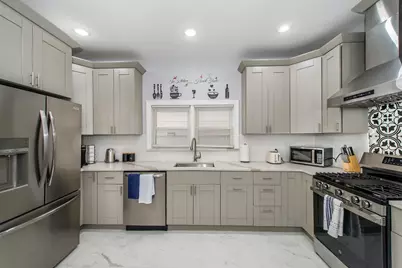 19 W 27th St #1, Bayonne, NJ 07002 - Photo 5