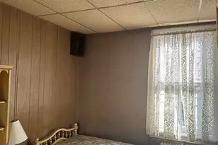 21 Bayview Ave, Jersey City, NJ 07305 - Photo 3