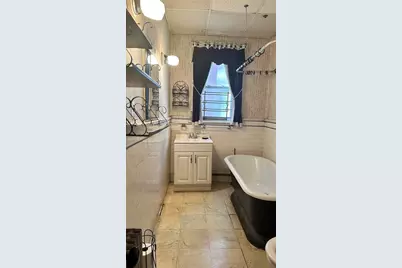 21 Bayview Ave, Jersey City, NJ 07305 - Photo 5