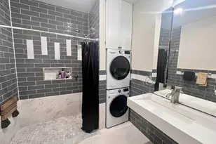 65 Storms Ave, Jersey City, NJ 07306 - Photo 9