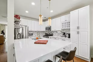 273 Roslyn Ct, West New York, NJ 07093 - Photo 13